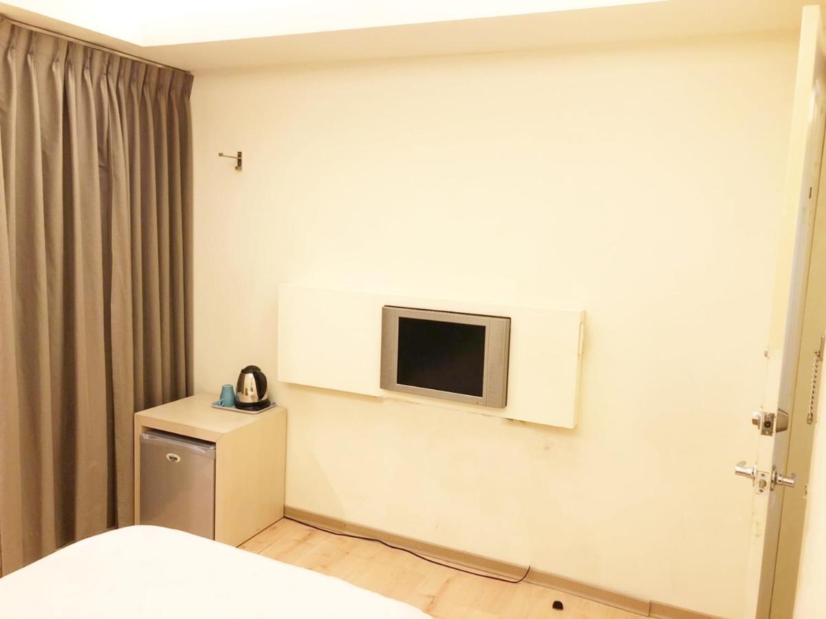 Zhongshan 19 Taipéi Exterior foto